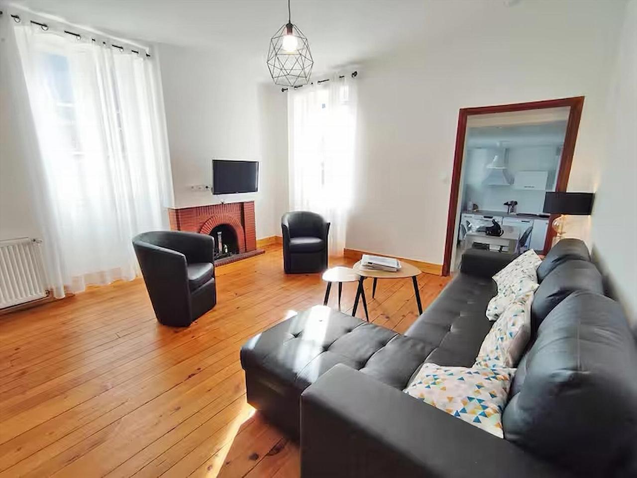 Ferienwohnung L'Alexiane, Centre Luchon, Parking Gratuit, Wifi Bagnères-de-Luchon Exterior foto