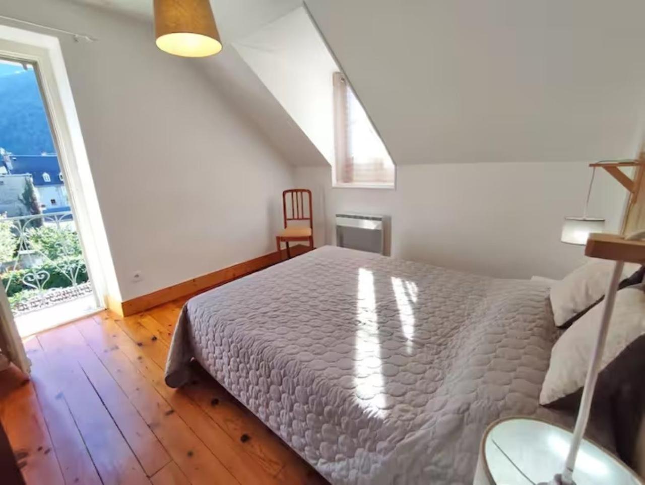 Ferienwohnung L'Alexiane, Centre Luchon, Parking Gratuit, Wifi Bagnères-de-Luchon Exterior foto